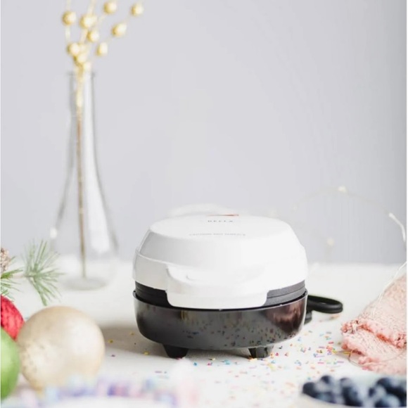 BELLA Mini Unicorn 4" Waffle Maker Silver BPA Free Recipes Included NEW Open Box - Picture 6 of 11